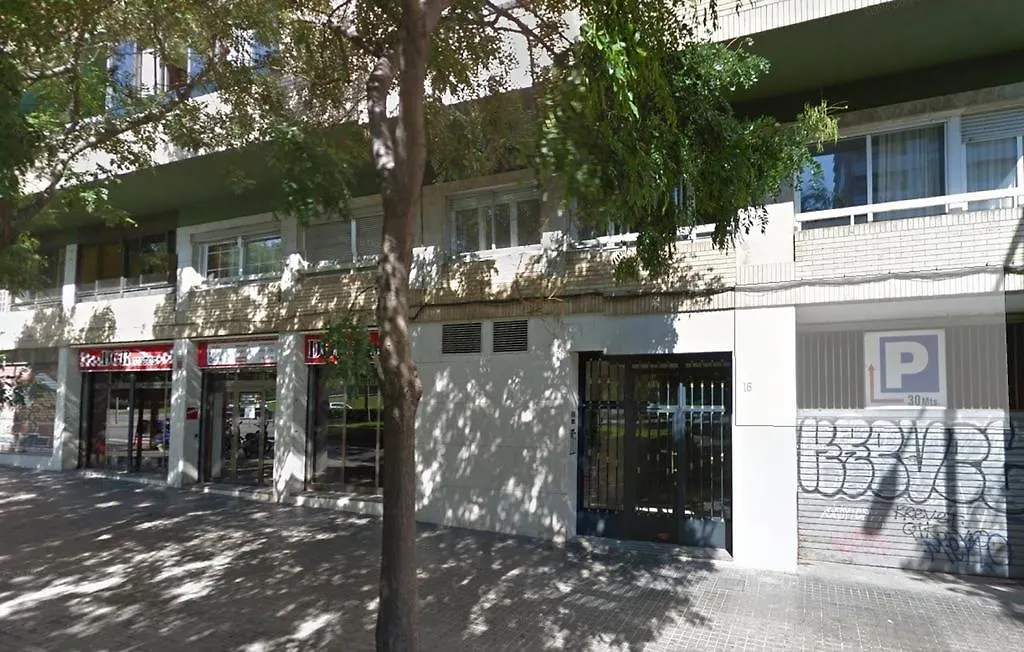 Gran Via Guesthouse-1